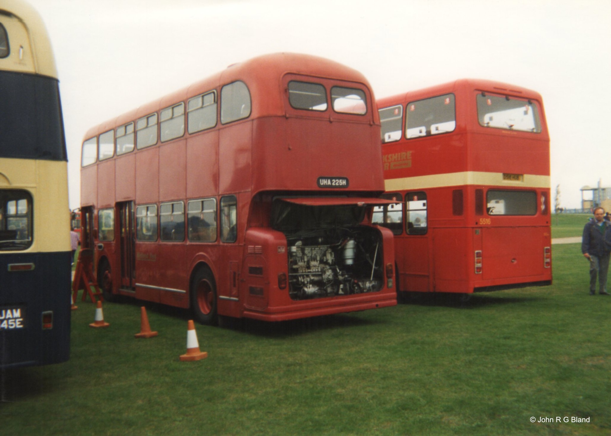 Friends of Buses and Coaches | The first tri-axle 12-metre Wrightbus ...