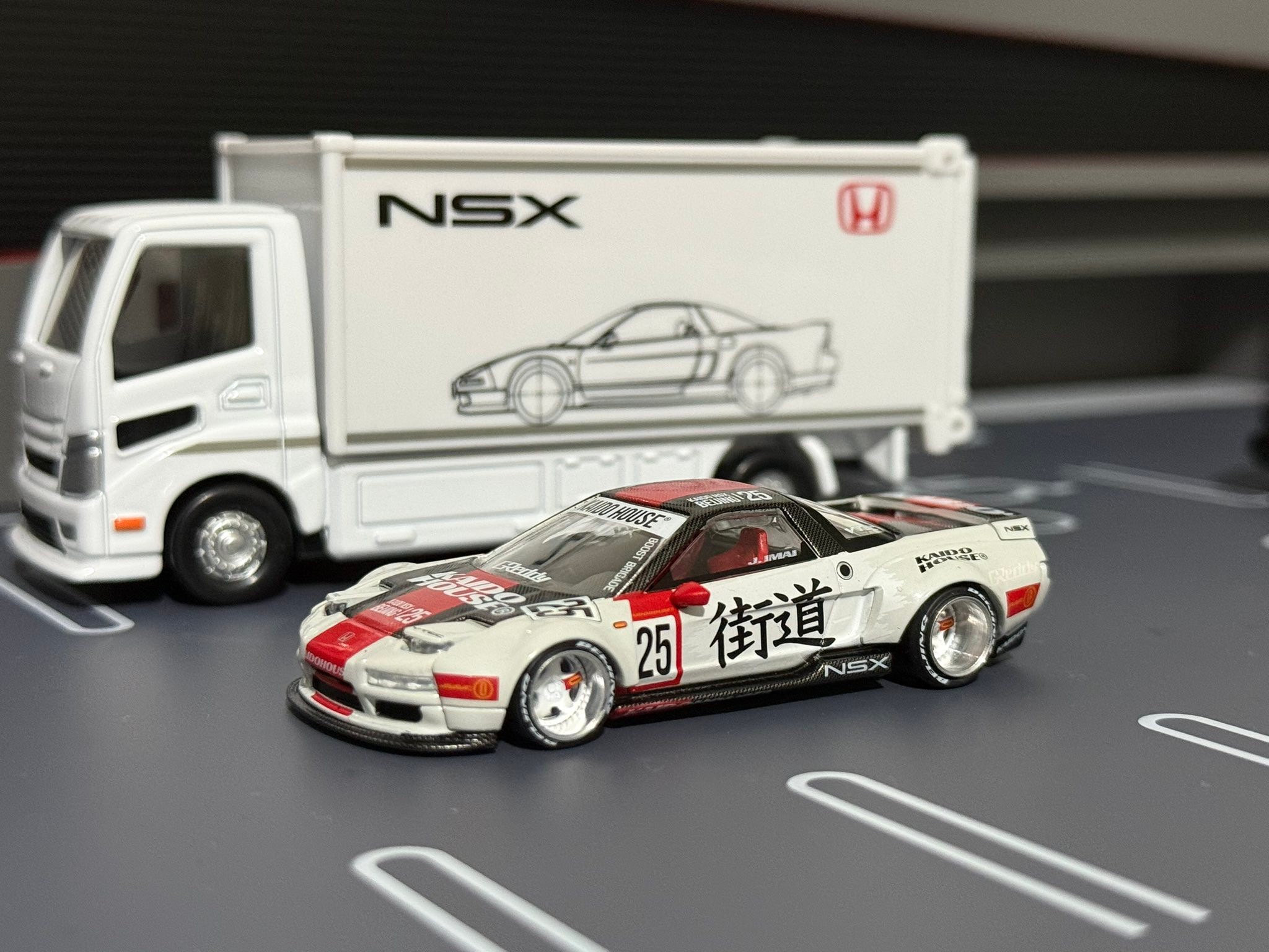 MINI GT at Hobby Expo China 2025 🇨🇳 👉 Featuring Mr. Hironao