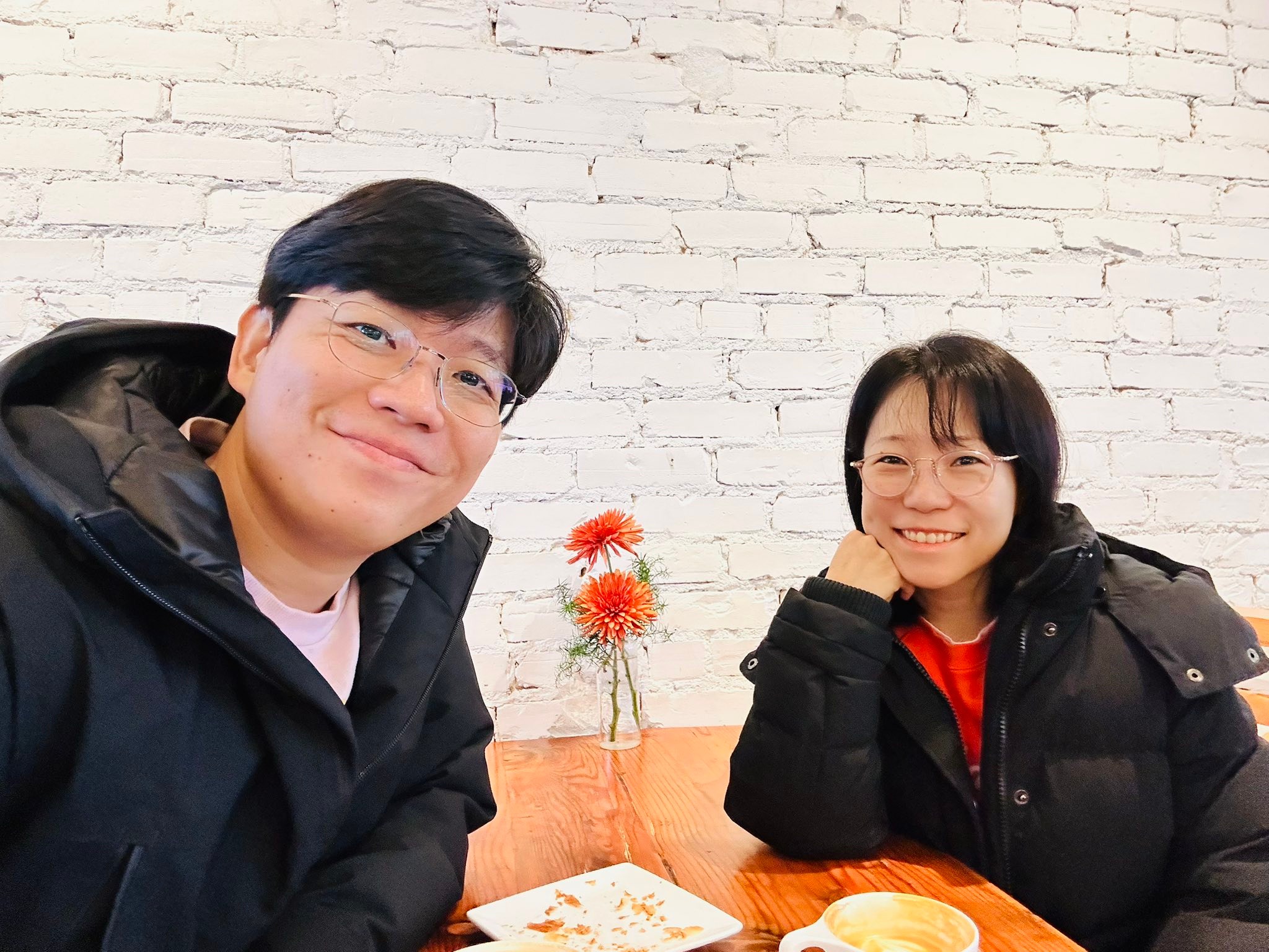 결혼한지 만으로 13년! 언젠가부터 결혼기념일에는 Lyon... - Seunghwan David Roh | Facebook