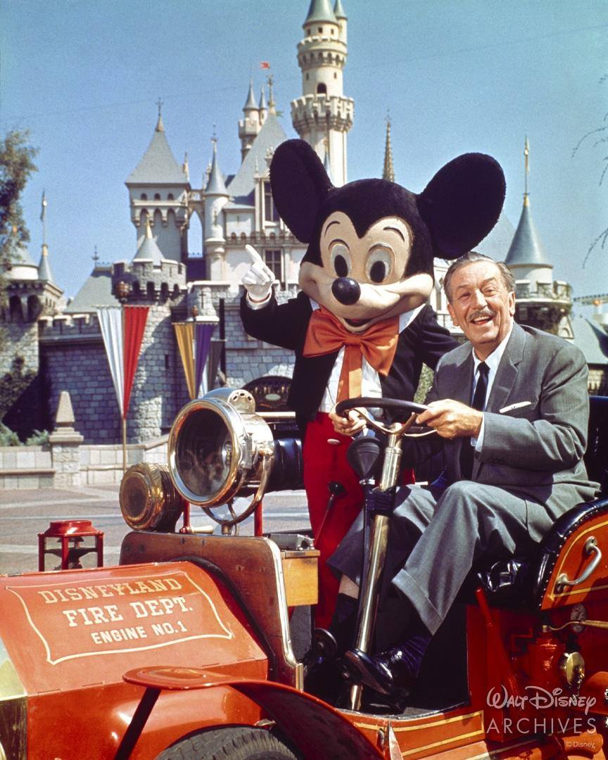 1978 Disneyland. 🏰 Were YOU LUCKY ENOUGH to visit Disneyland or
