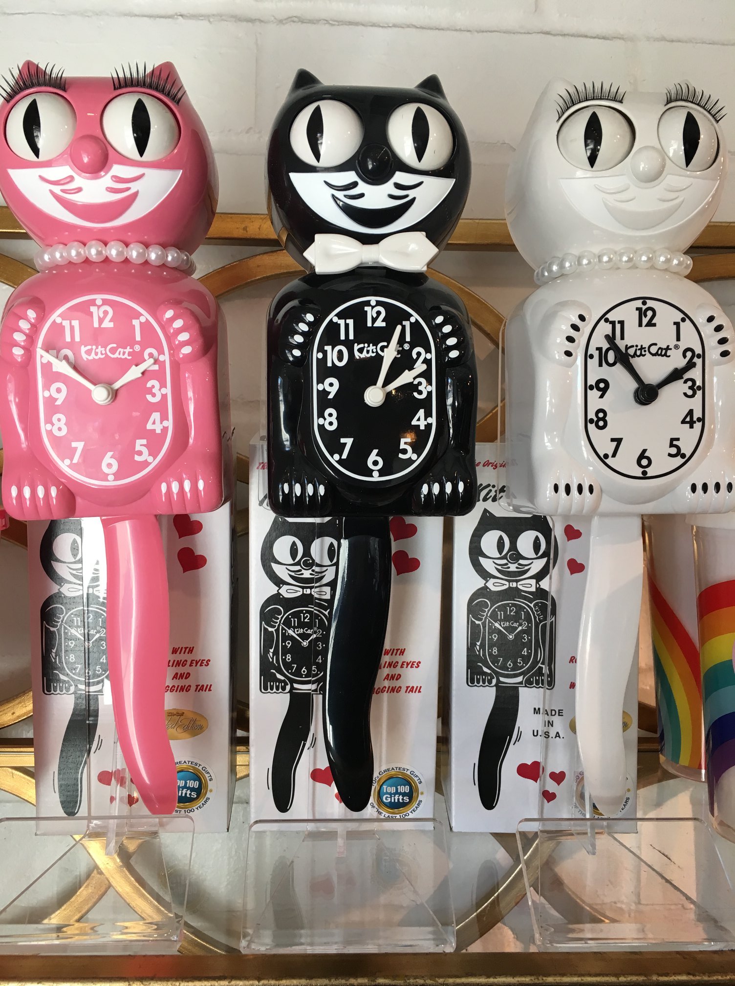 Have you seen our Pretty Kitty clock? If not, here's a closer look