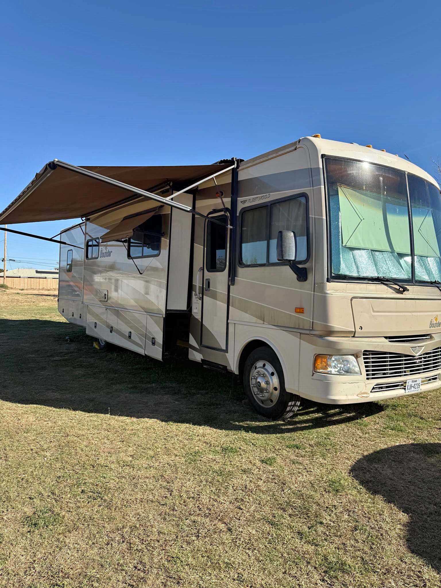 2008 Fleetwood Bounder - RVs & Campers - Levelland, Texas | Facebook ...