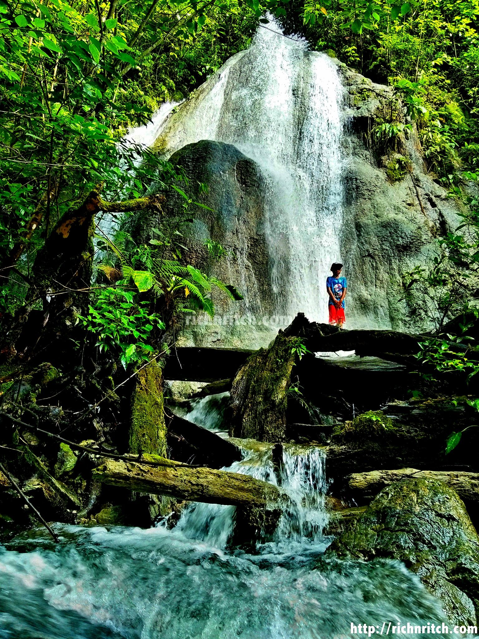 I Love Antique - Bulwang Falls: Undiscovered Massive...