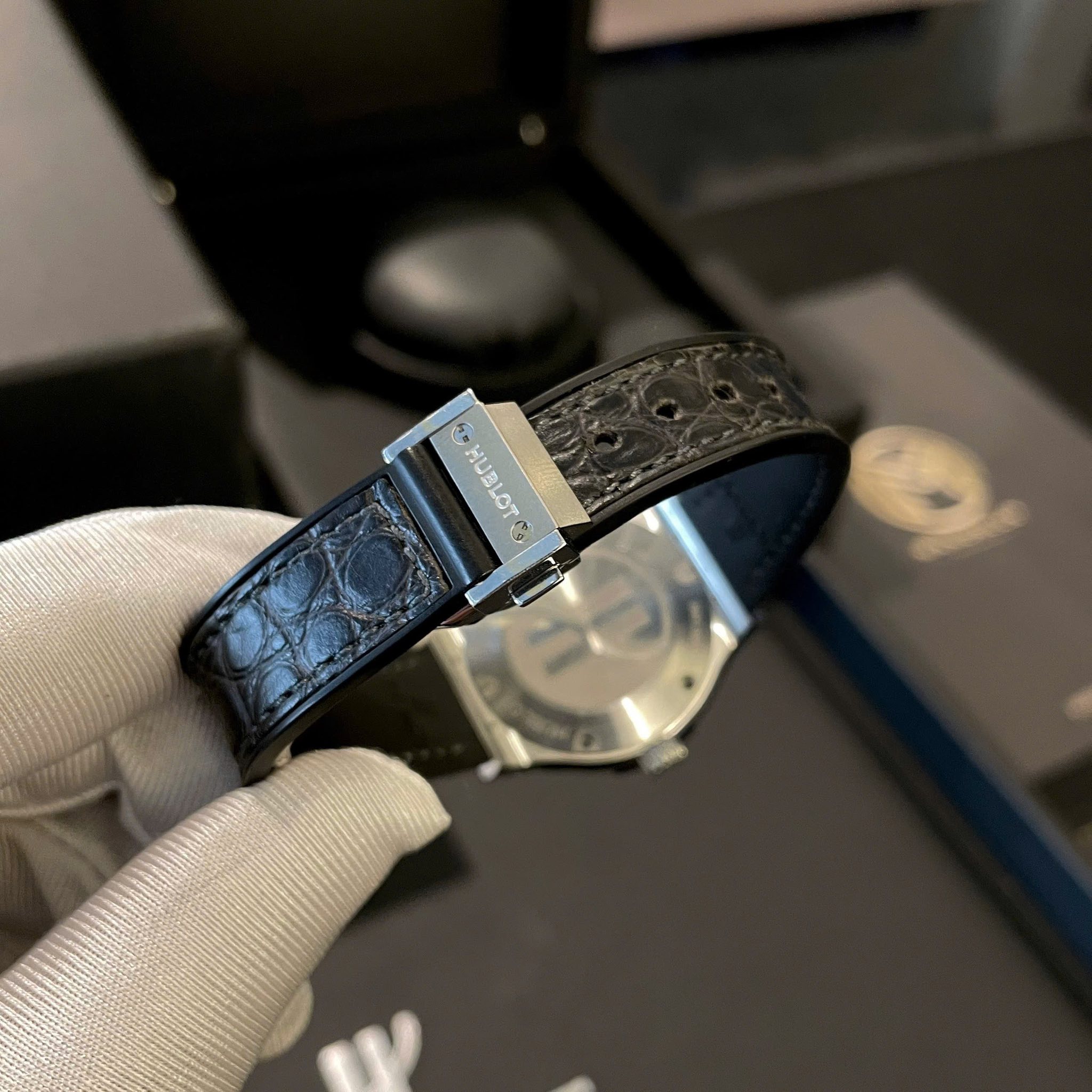 HBL Classic Fusion Grey Titanium Bezel Diamonds watch for sale
