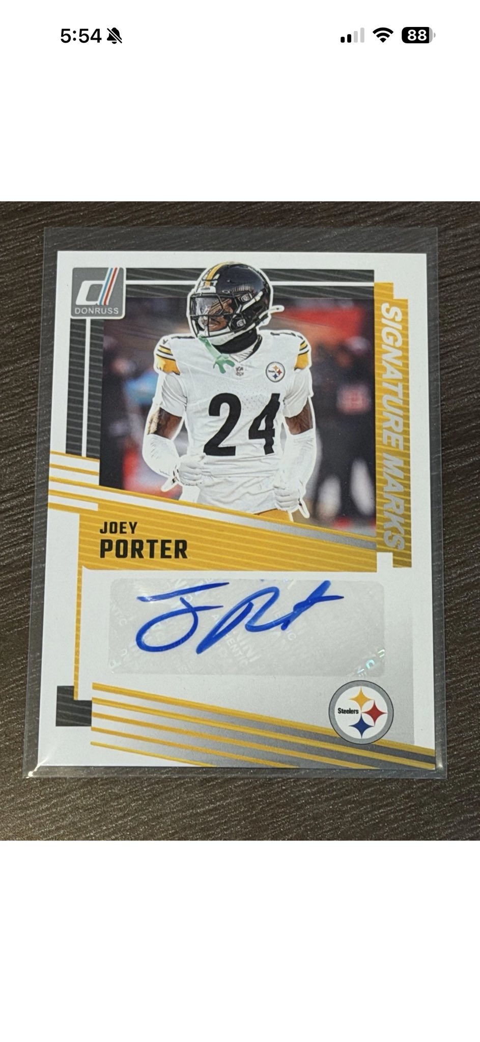 Are identical Porter signatures on sports cards a coincidence?