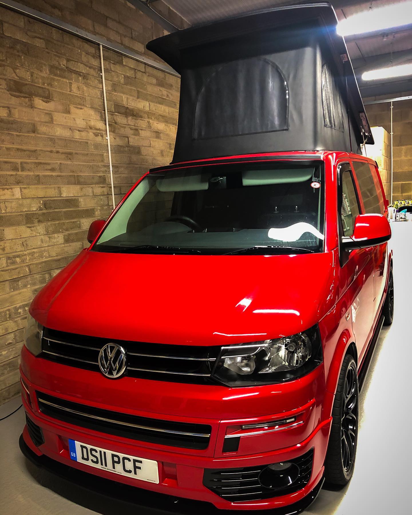 the lakes - Ronnie’s got a new roof! 😀👌 #thelakescampers #ronnieredbus ...