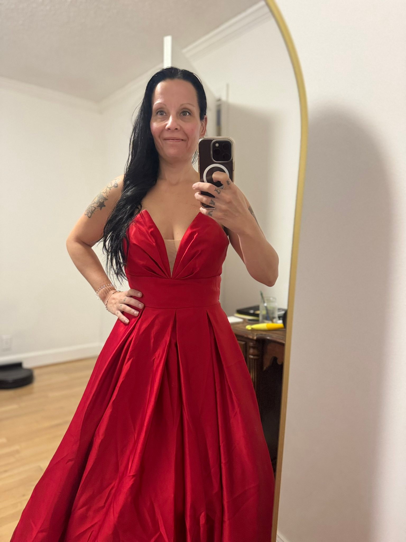 Going to a fundraiser tonight for a nonprofit I love! 🎊 What do you guys think I should wear? 👗 🌇 Comment your favorite outfit! @schoolonwheels #ibizanights #fundraiser #nonprofit