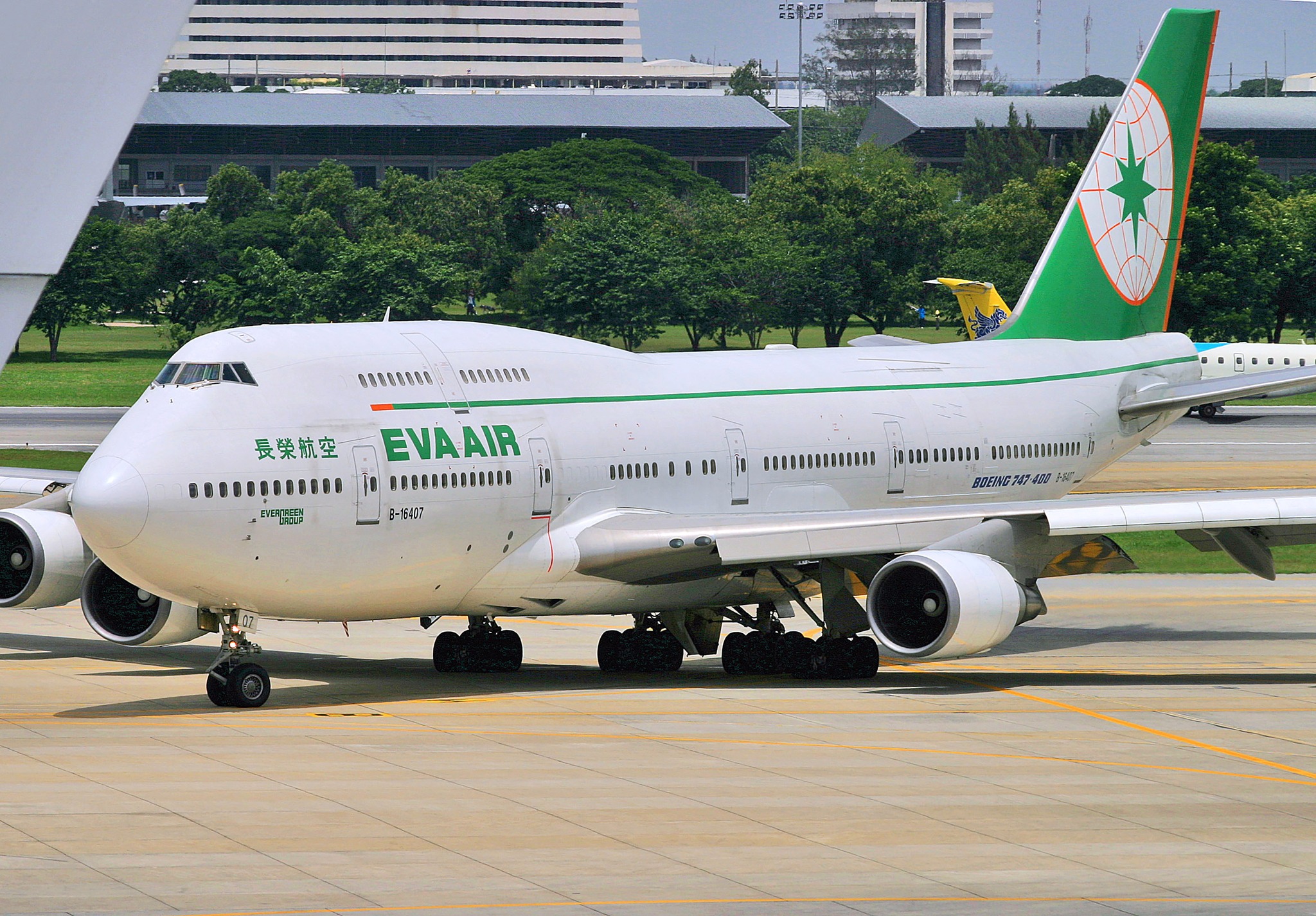 EVA Air mighty 747-400, HJG 1996.