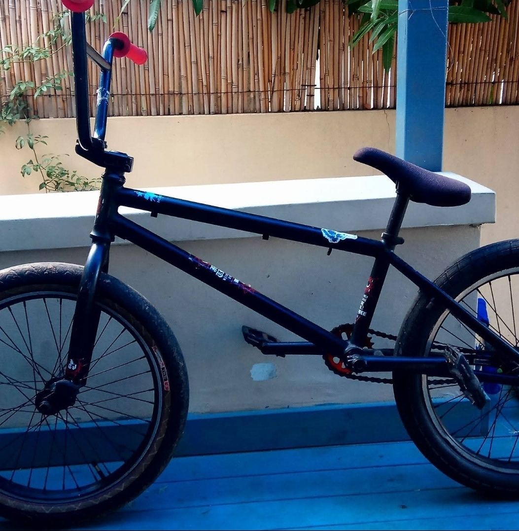 Second attempt on figuring out what brand and . model is this BMX