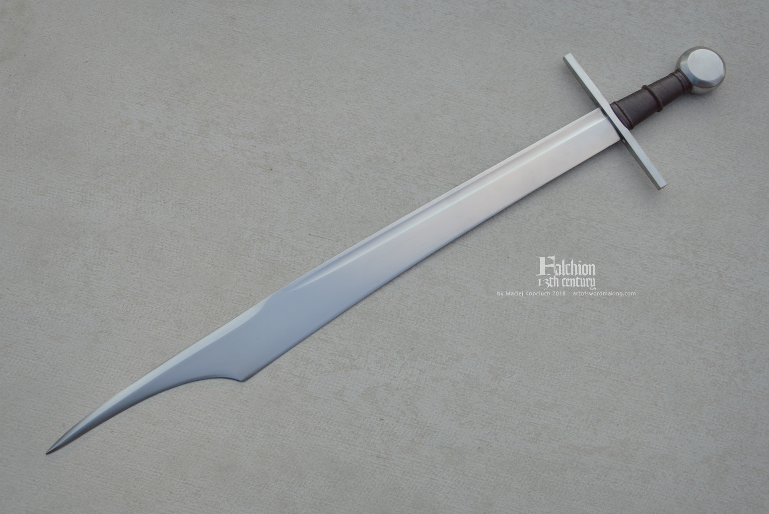 swordmaker-falchion-reverse-edge-13th-century-facebook