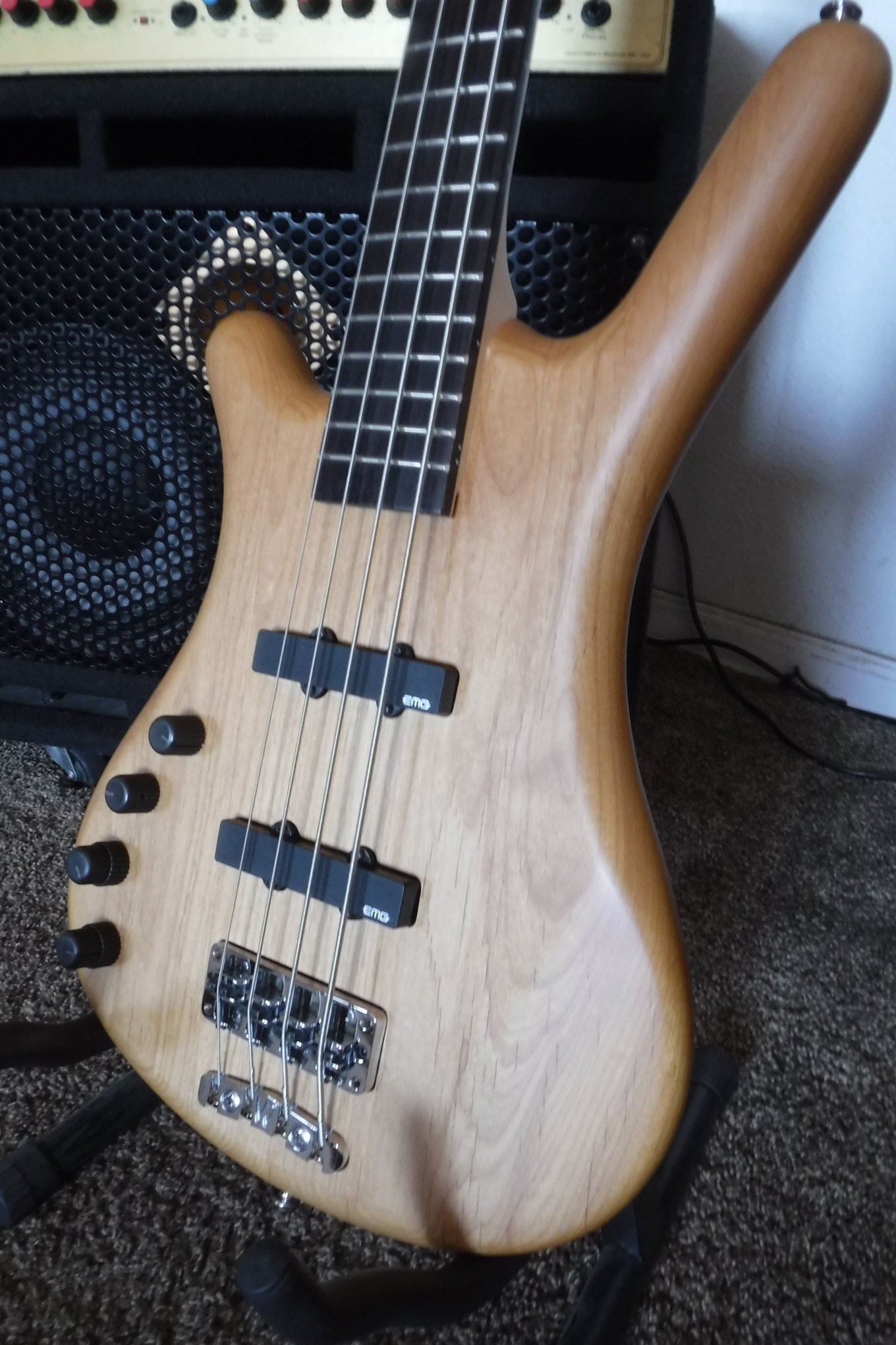 Warwick Rockbass Corvette with EMG pickups and preamp