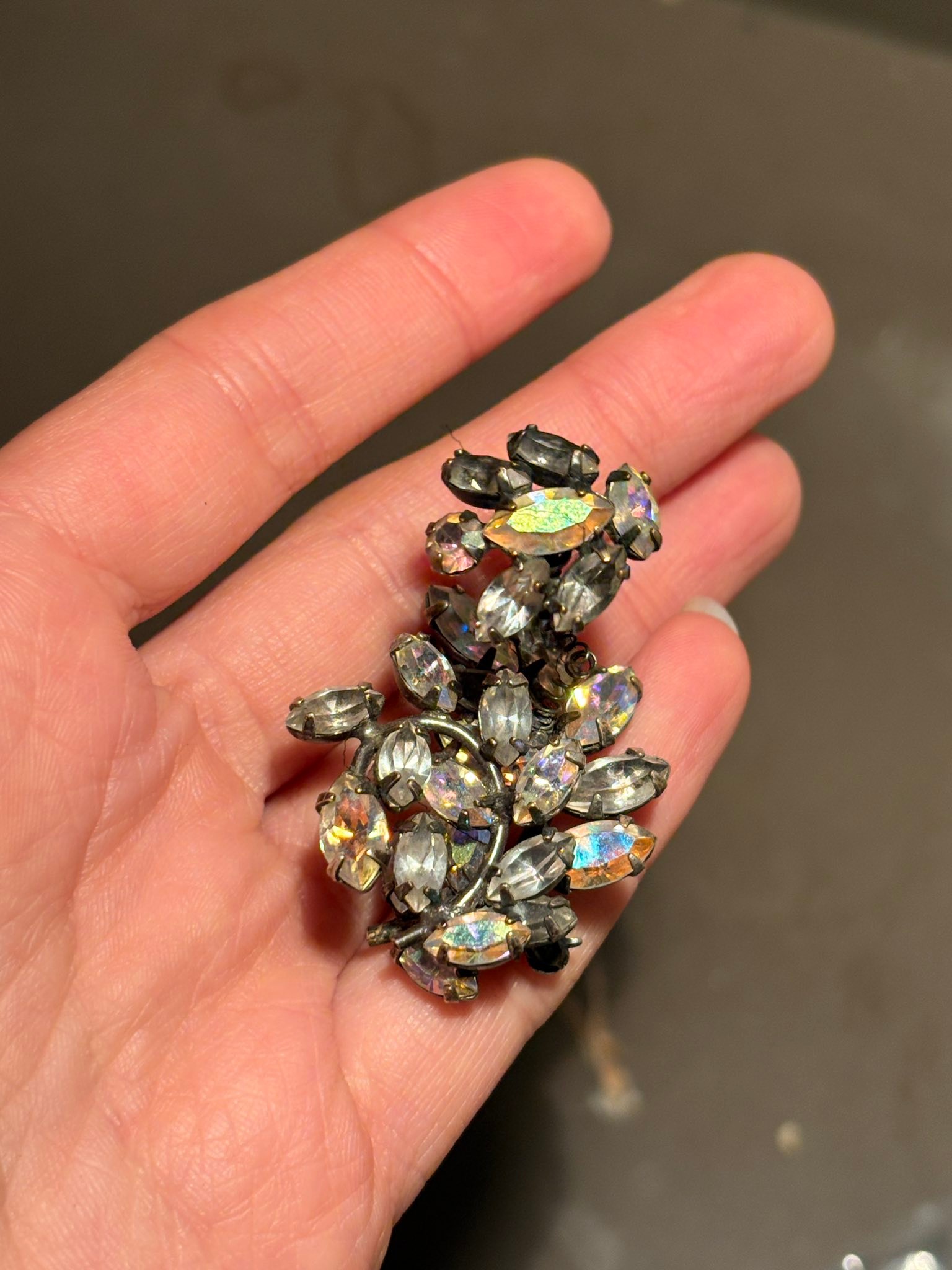 Is this jewelry piece a Schreiner?