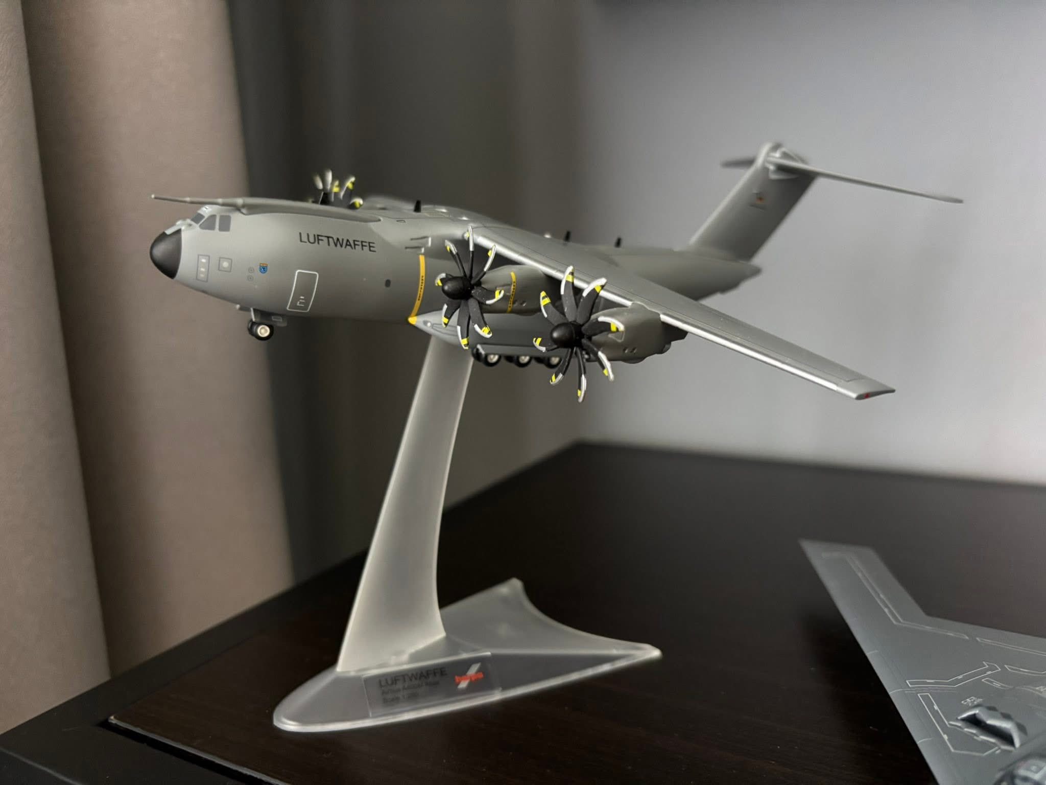 559447 | HERPA WINGS 1:200 | AIRBUS A400M ATLAS | RAF ZM416, BRIZE