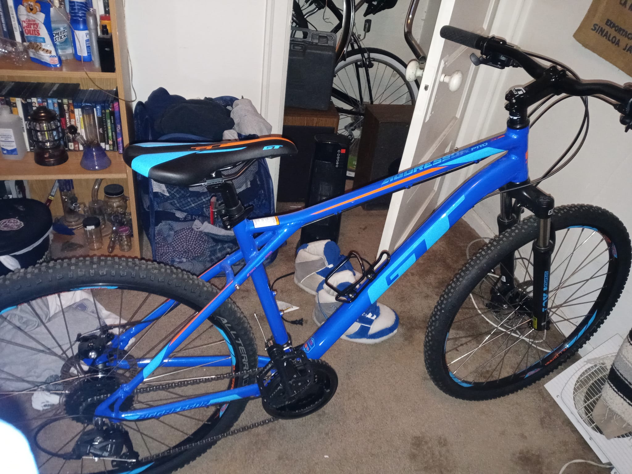 gt aggressor pro bicycle 2019 Sport Mountain Bike Equally happy camping out on mountain trails or cruising around town with friends Gt Men's Aggressor Bike Gt