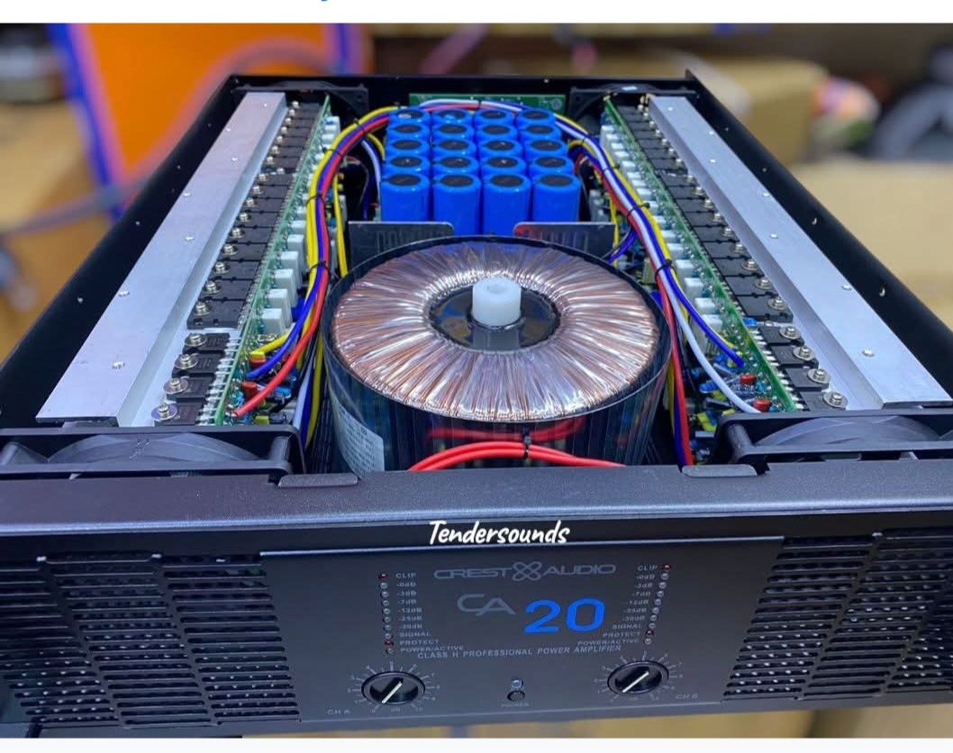 CREST AUDIO CA 9 Amplifier