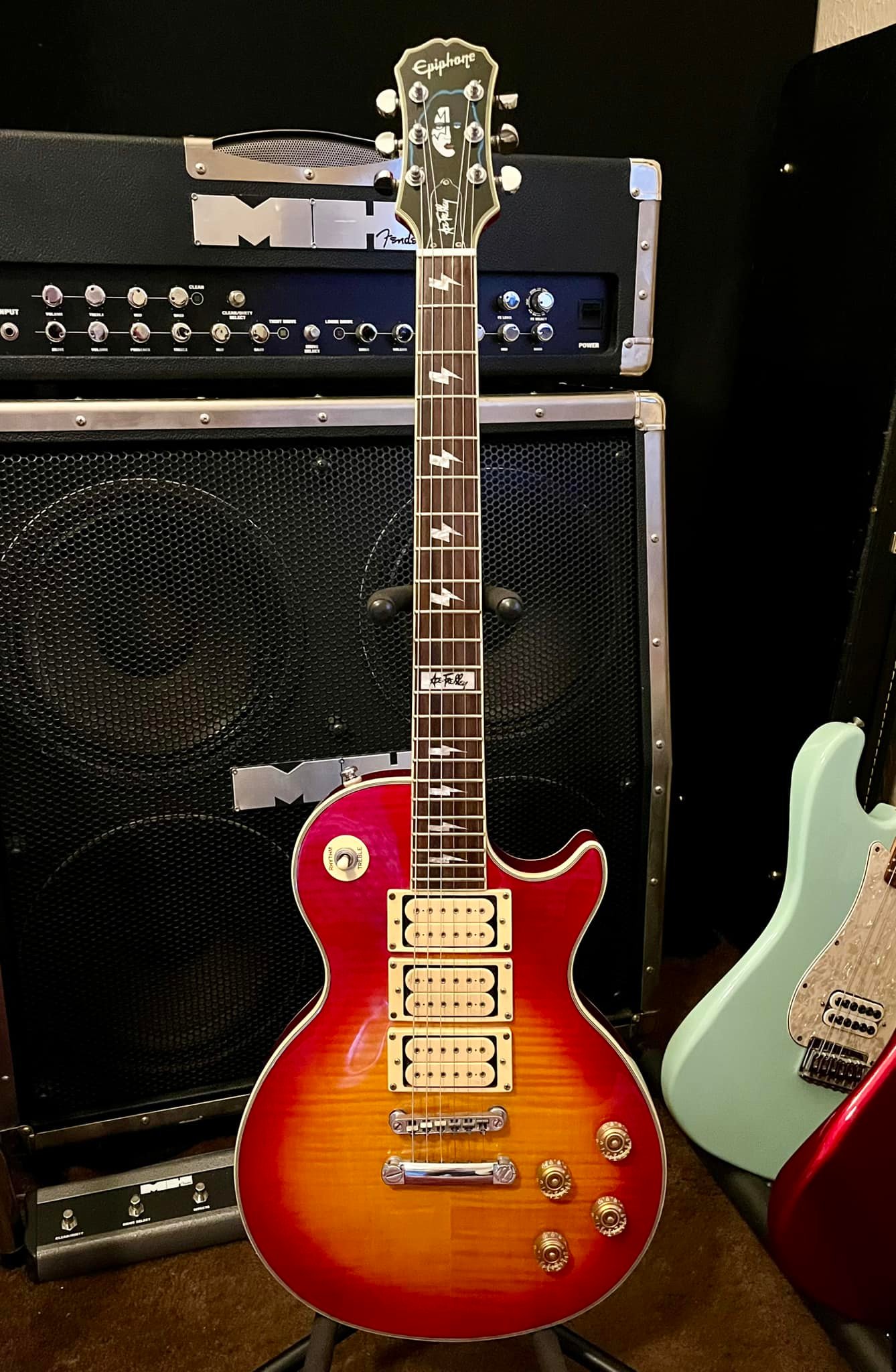 2004 Epiphone Ace Frehley Les Paul Custom Guitar Discussion
