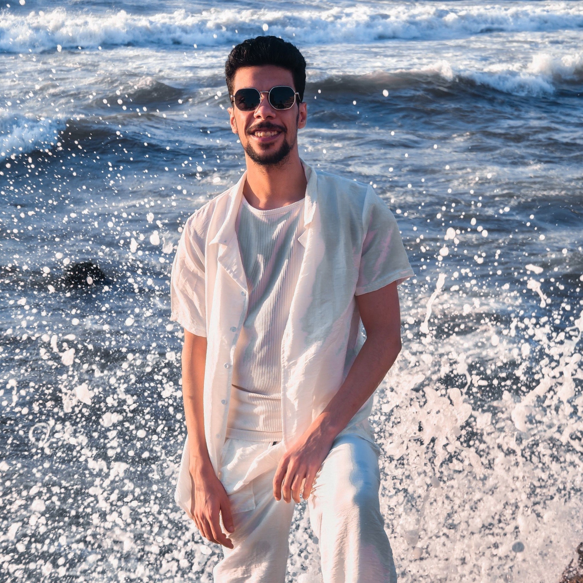 الGradient map او الـ Tilt-shift effect لو استفادت احفظ الفيديو واعمل ...