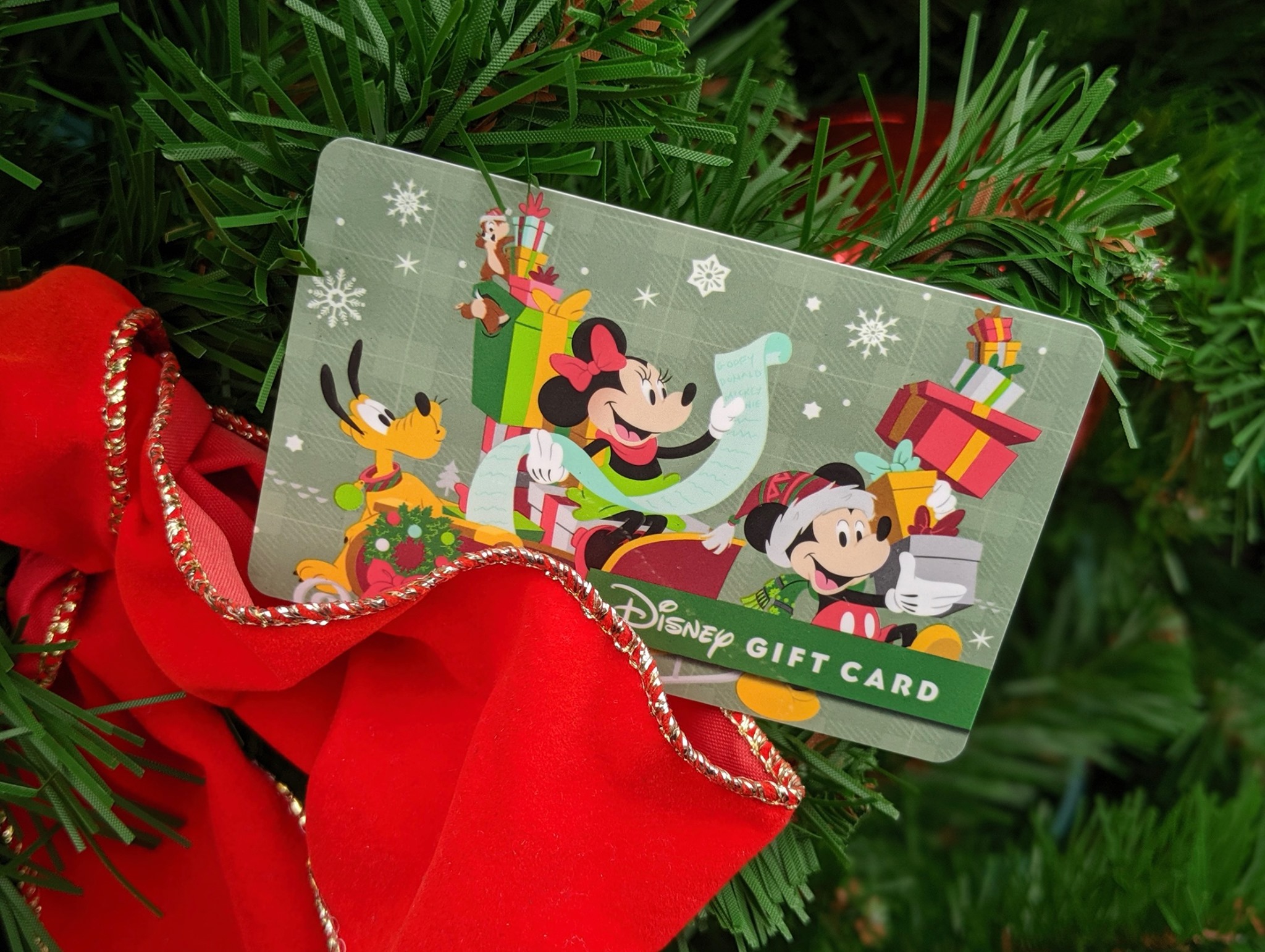 There are new Disney gift cards with limited edition pins and the