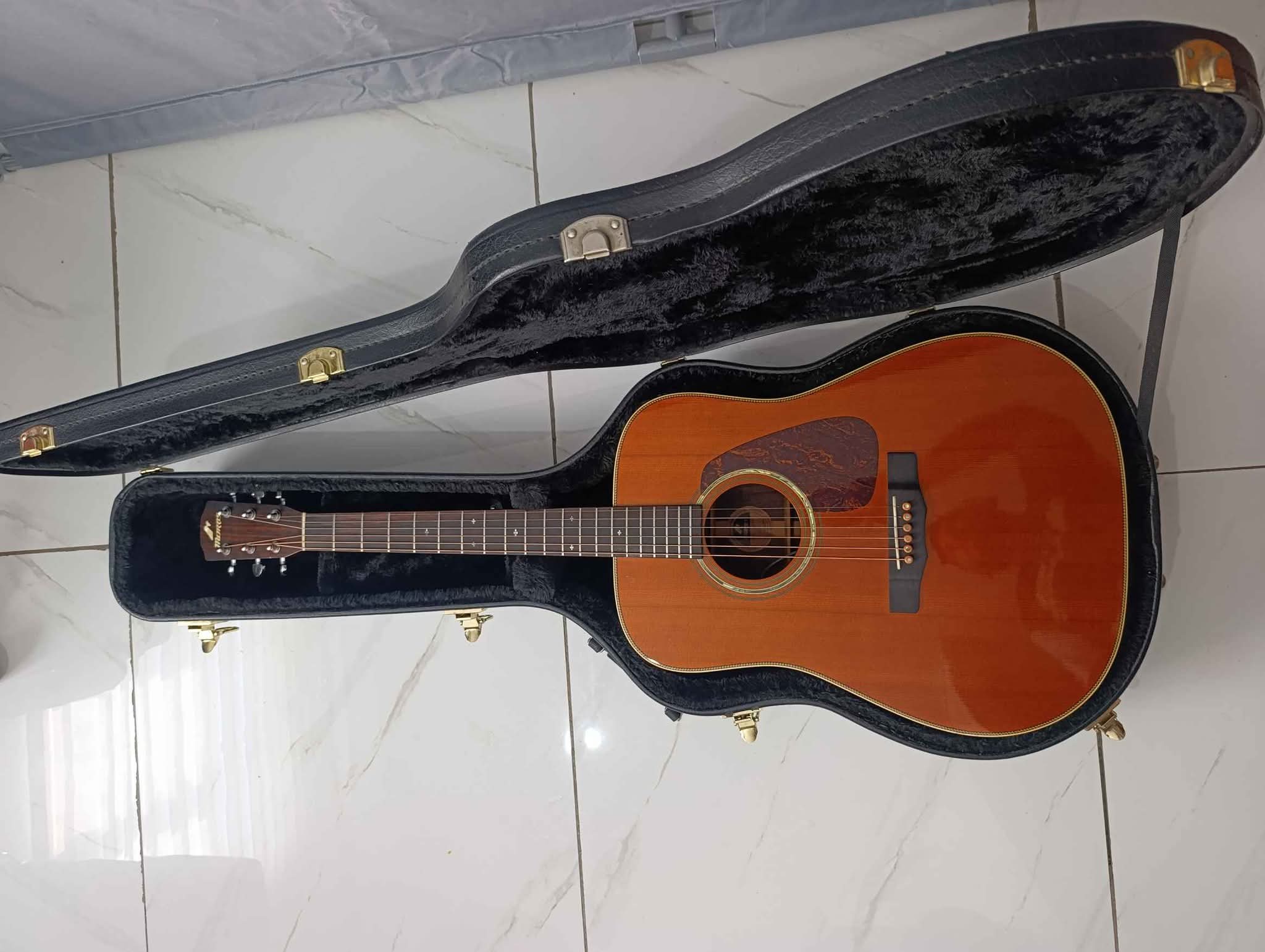 Morris M701 アコースティックギター ハードケース付き