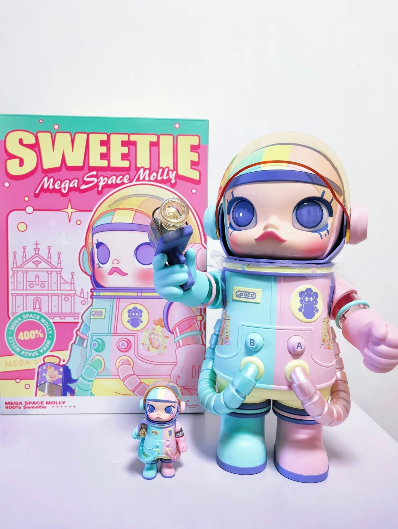 Popmart Mega Space Molly Macao Exclusive Sweetie 400% Preorder 