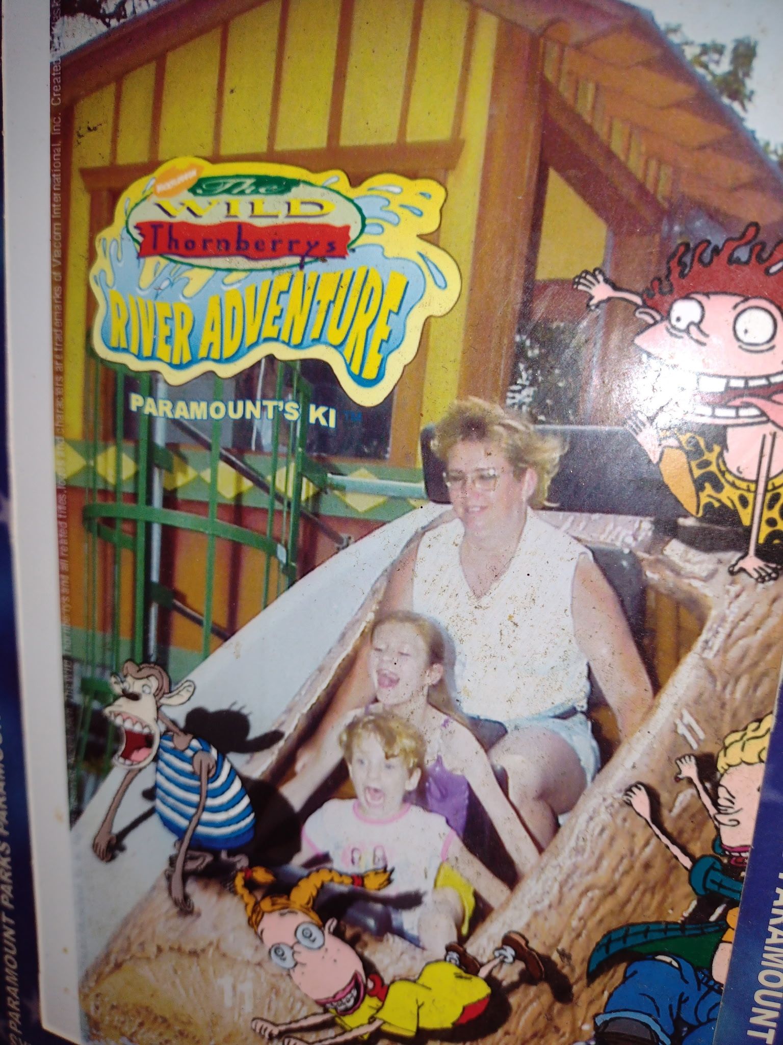Check out these old Paramount's Kings island park brochures we