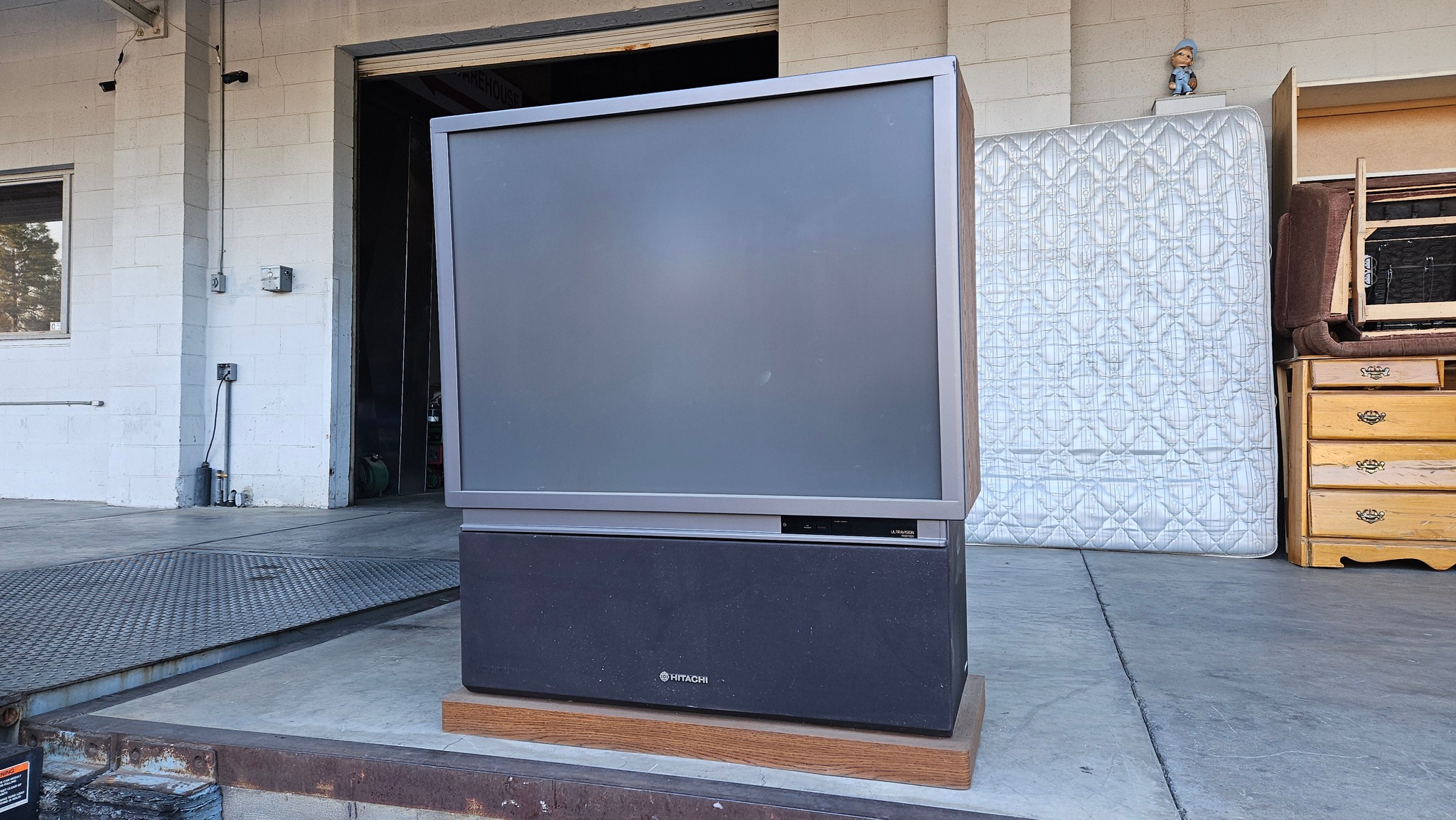 Hitachi 46ux25k crt tv