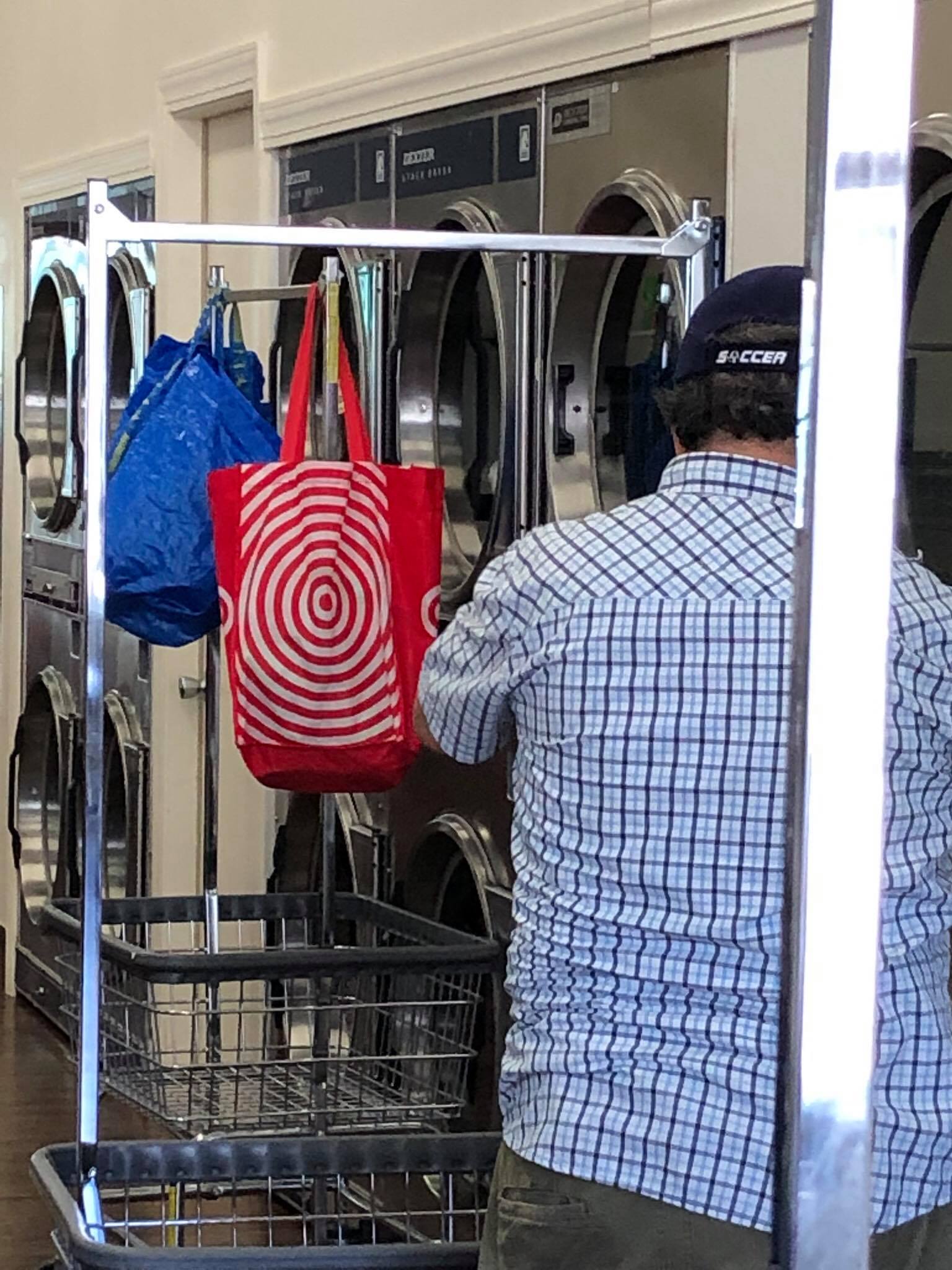 Leavitt Laundry | Chicago IL
