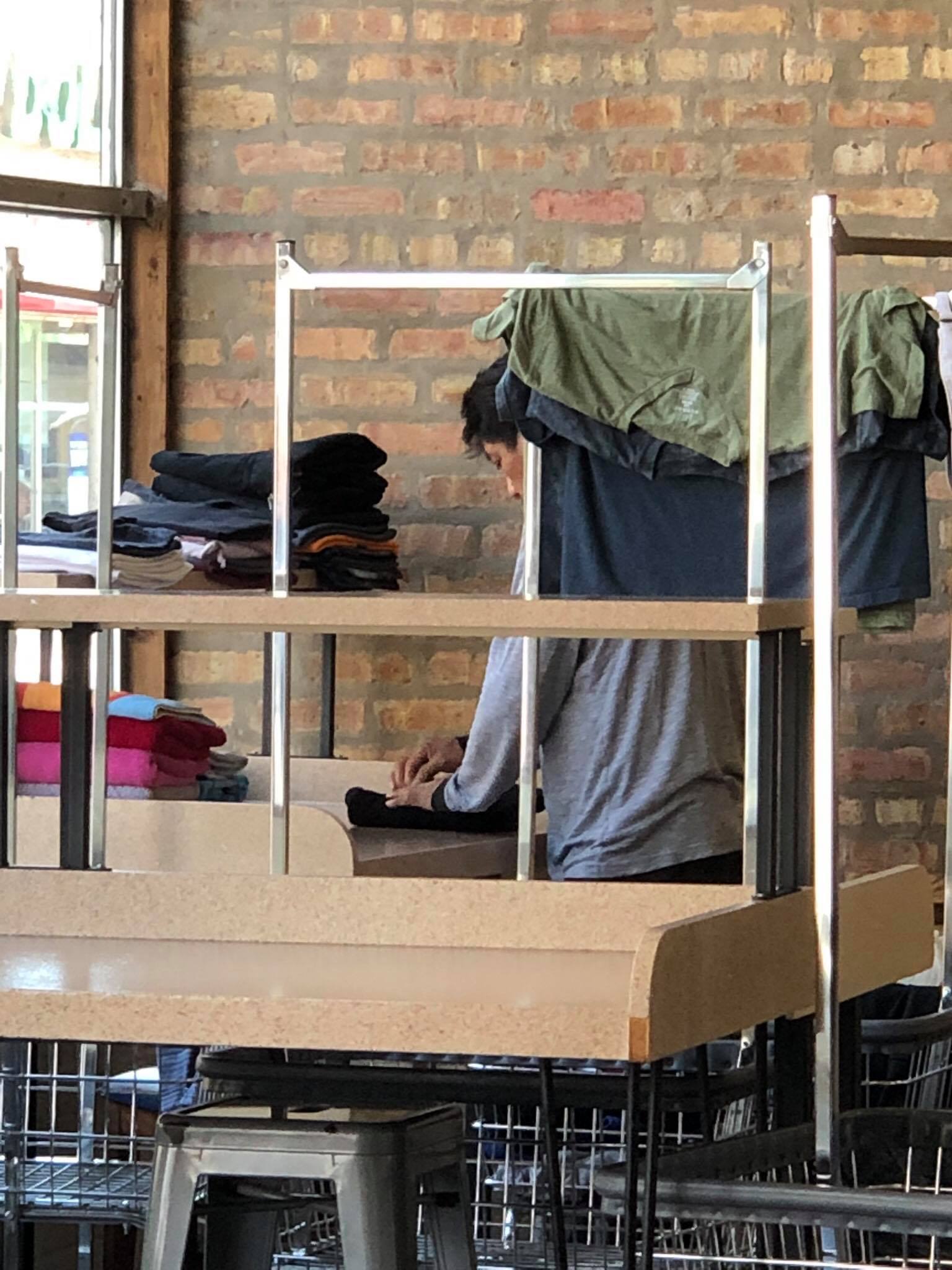 Leavitt Laundry | Chicago IL
