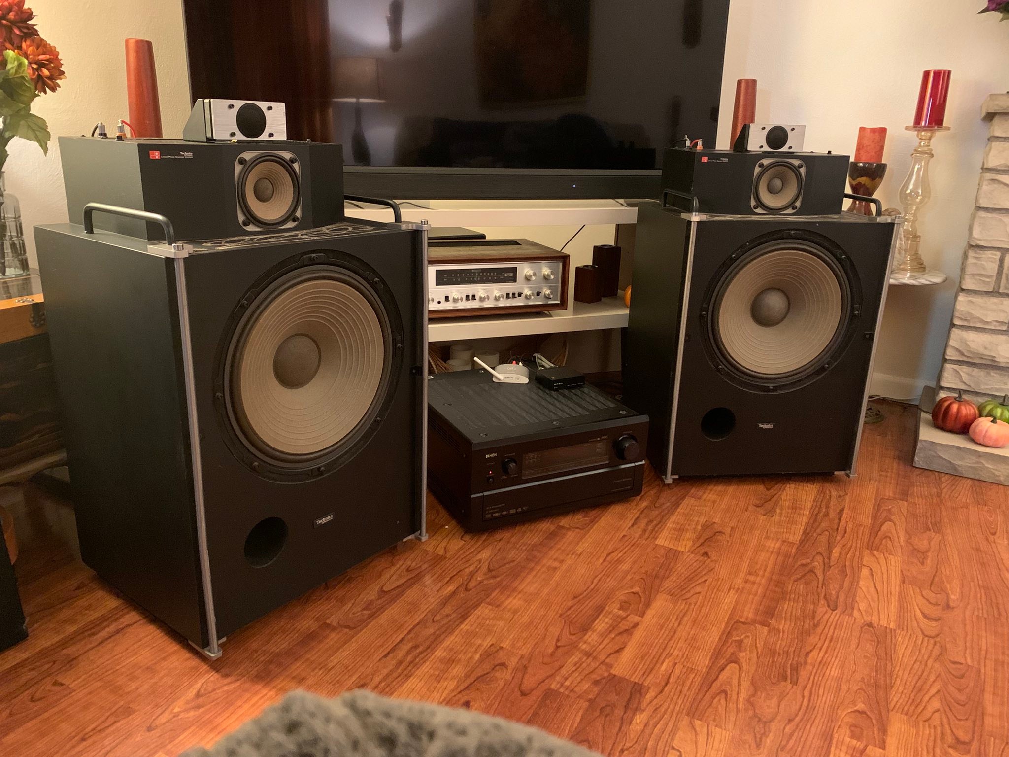 What are the experiences and prices of Technics SB-7000A speakers?