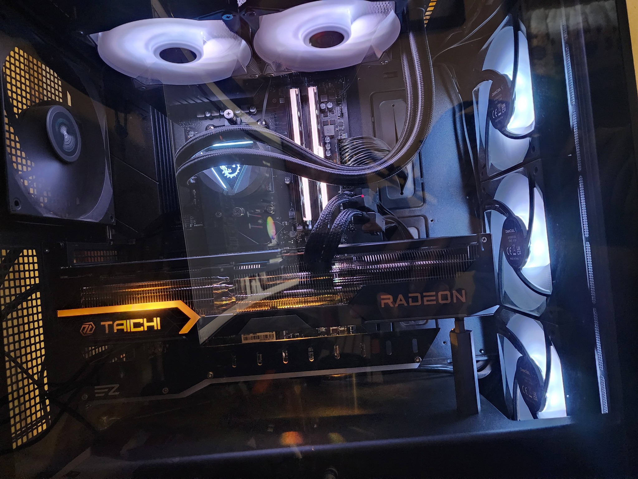 Taichi OC 9070xt kit comparison with 340 TDP
