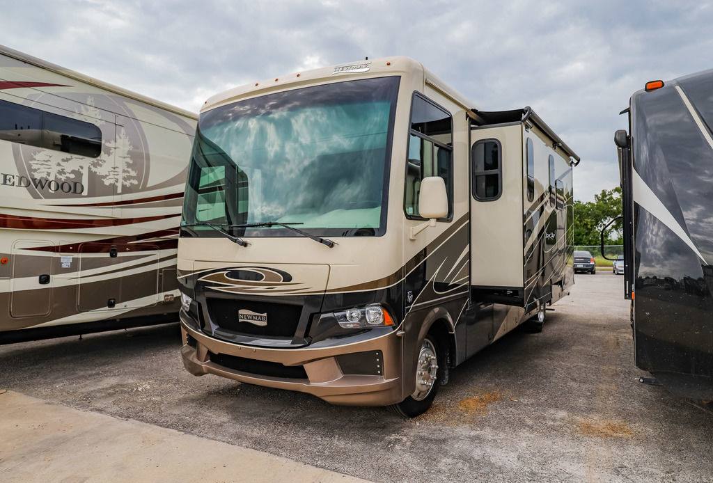 Texas Rv Outlet - WHO'S READY TO GO GLAMPING? 🤚 The...