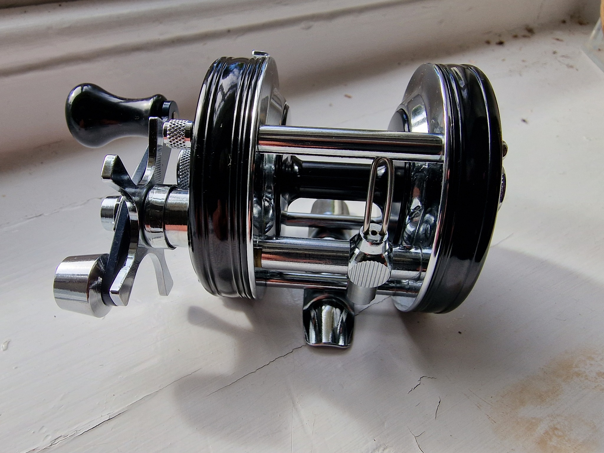 baitcaster reel with clicker Spark Pro Colorful Fishing Reels Abu Garcia Max STX and a power handle Megabass Color:HX Raptor 5/2 MC Black w/Glideplate