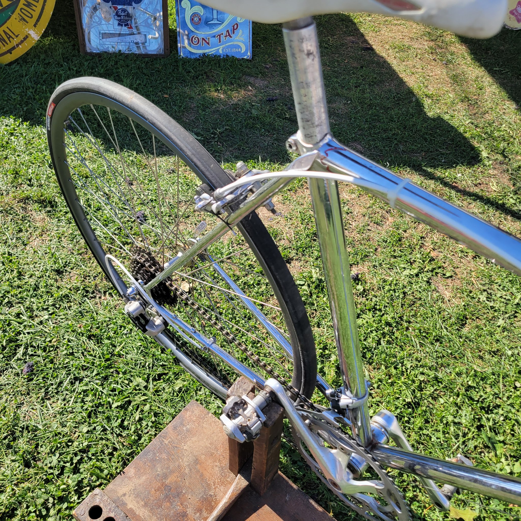What is this vintage road bike frame with Nervex lugs?