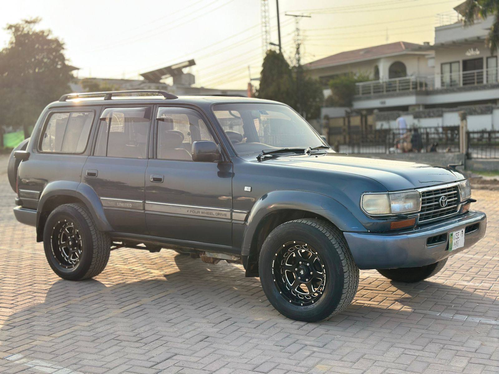 Toyota Land Cruiser Vx Limited
