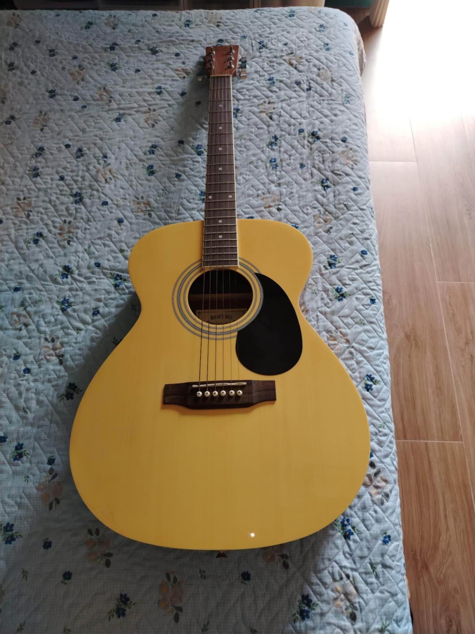 Honey Bee F-15N Acoustic Guitar Used - Good Condition 3,650.00php 