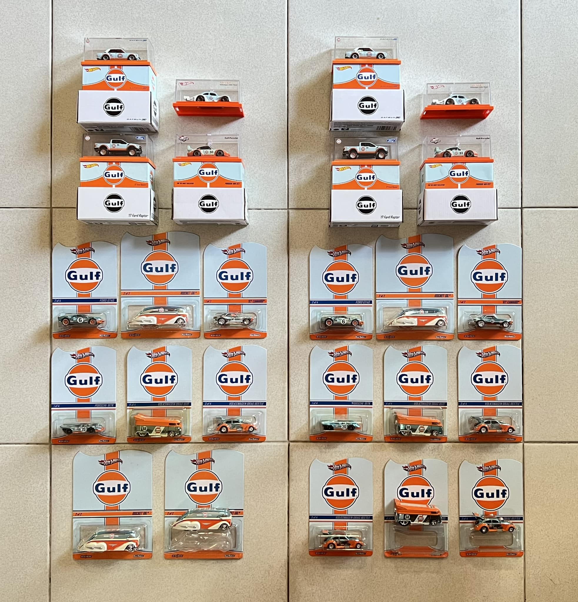 Hot Wheels Red Line Club collectors Ford Rap and Porsche Gulf