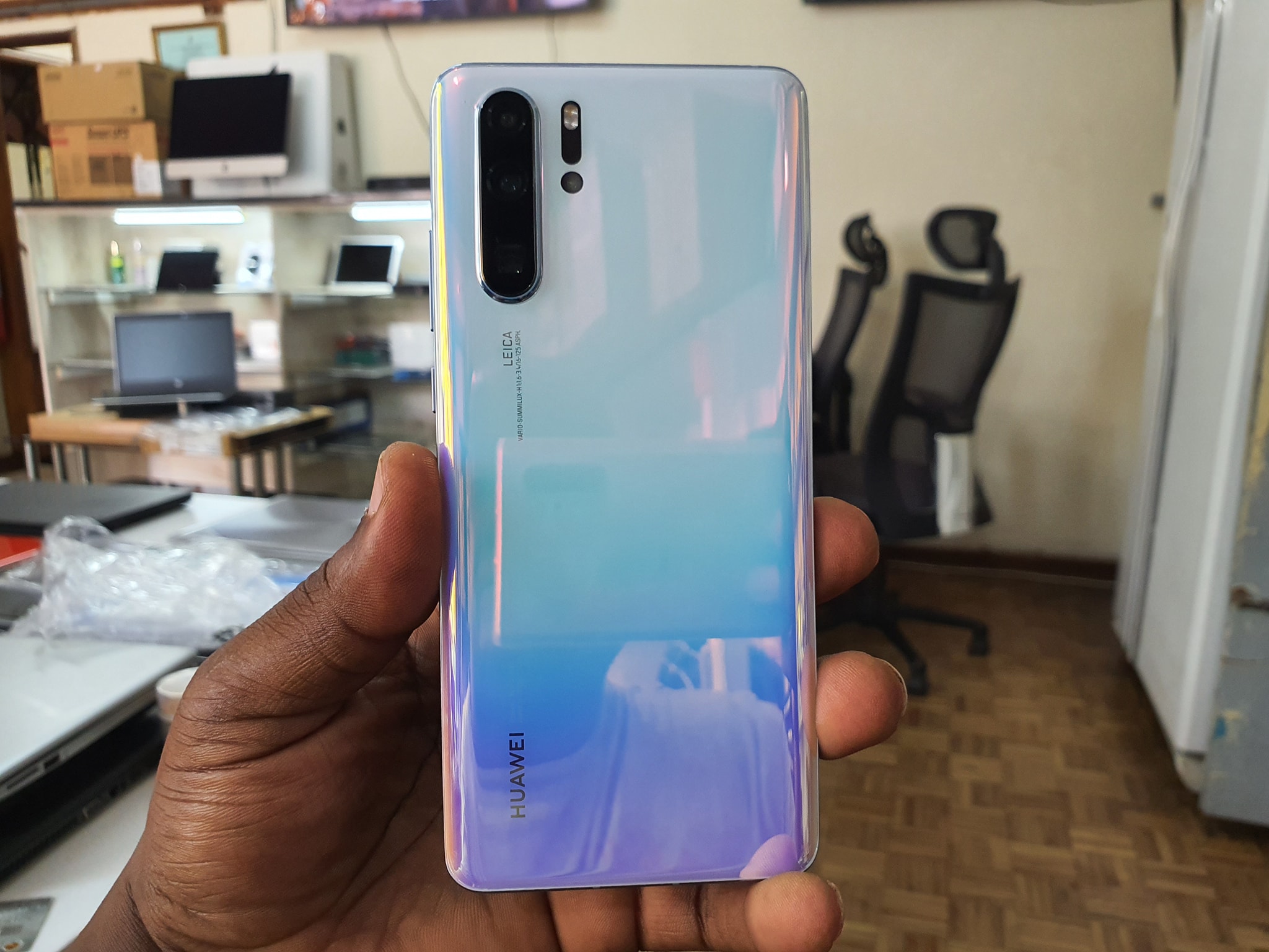 New)Huawei P30 Pro available for ZMW 9,500 (8GB RAM, 256GB Str