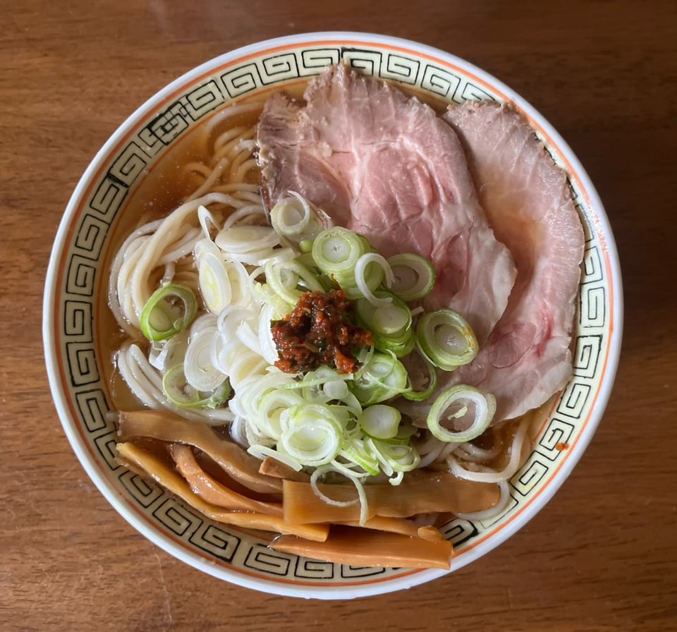 能代市二ツ井町 カミカゼ 小ラーメン 650円 背脂増し、ニンニクTPは