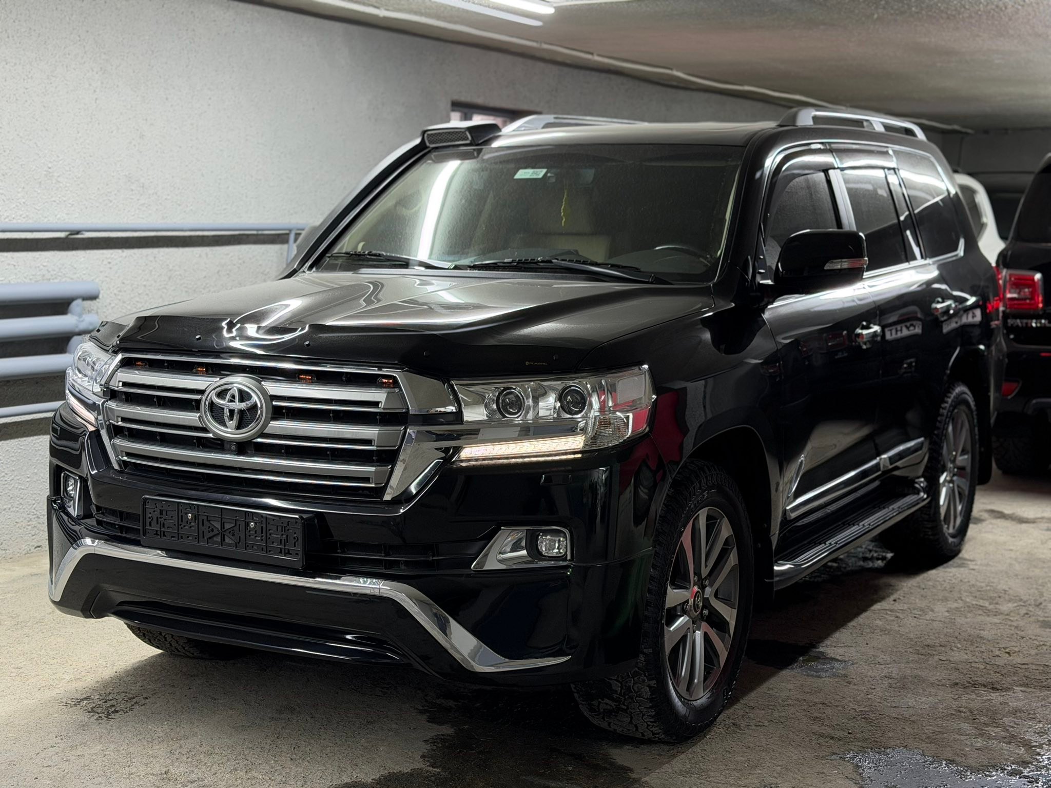 Land 200, 300 Mongolian (Ланд 200, 300 Эзэмшигчдийн групп) TOYOTA ...