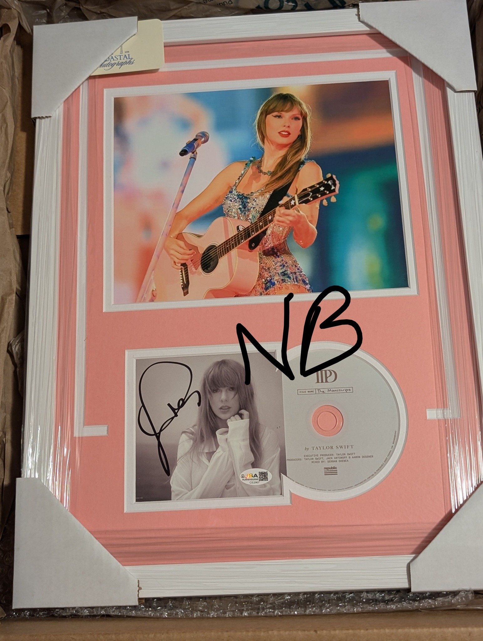 What's unique about Taylor Swift's signatures on TLOAS?