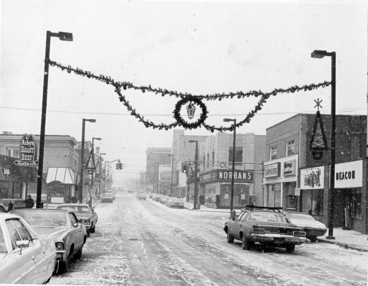 Niagara Falls, NY main street circa 1980