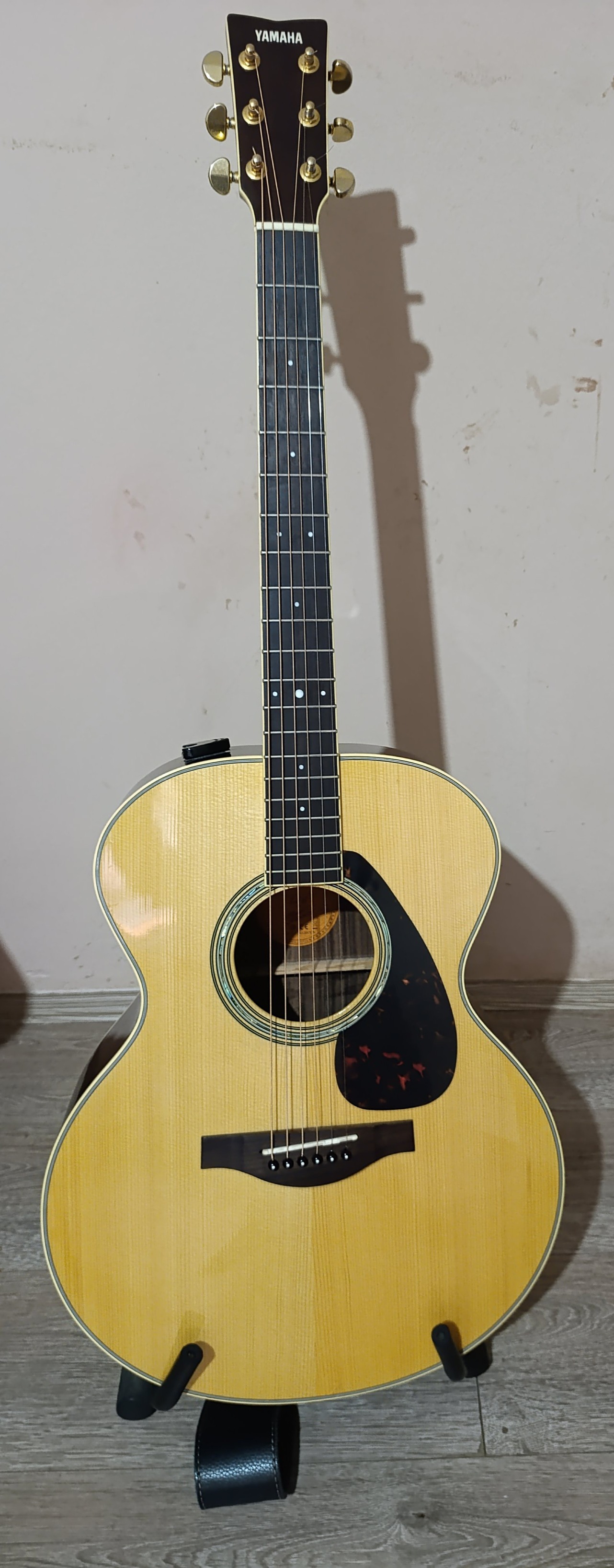 Yamaha L6 guitar production year identification
