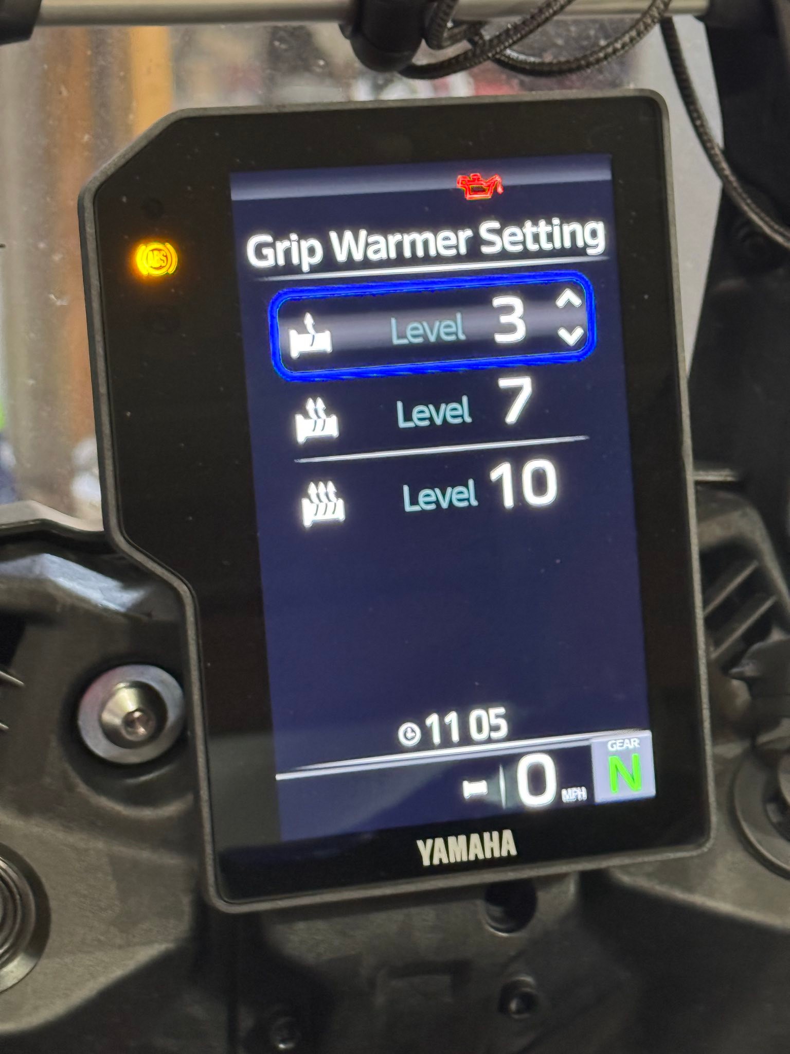 Yamaha MT09 grip warmer installation with OEM part BME-829A0-00-00