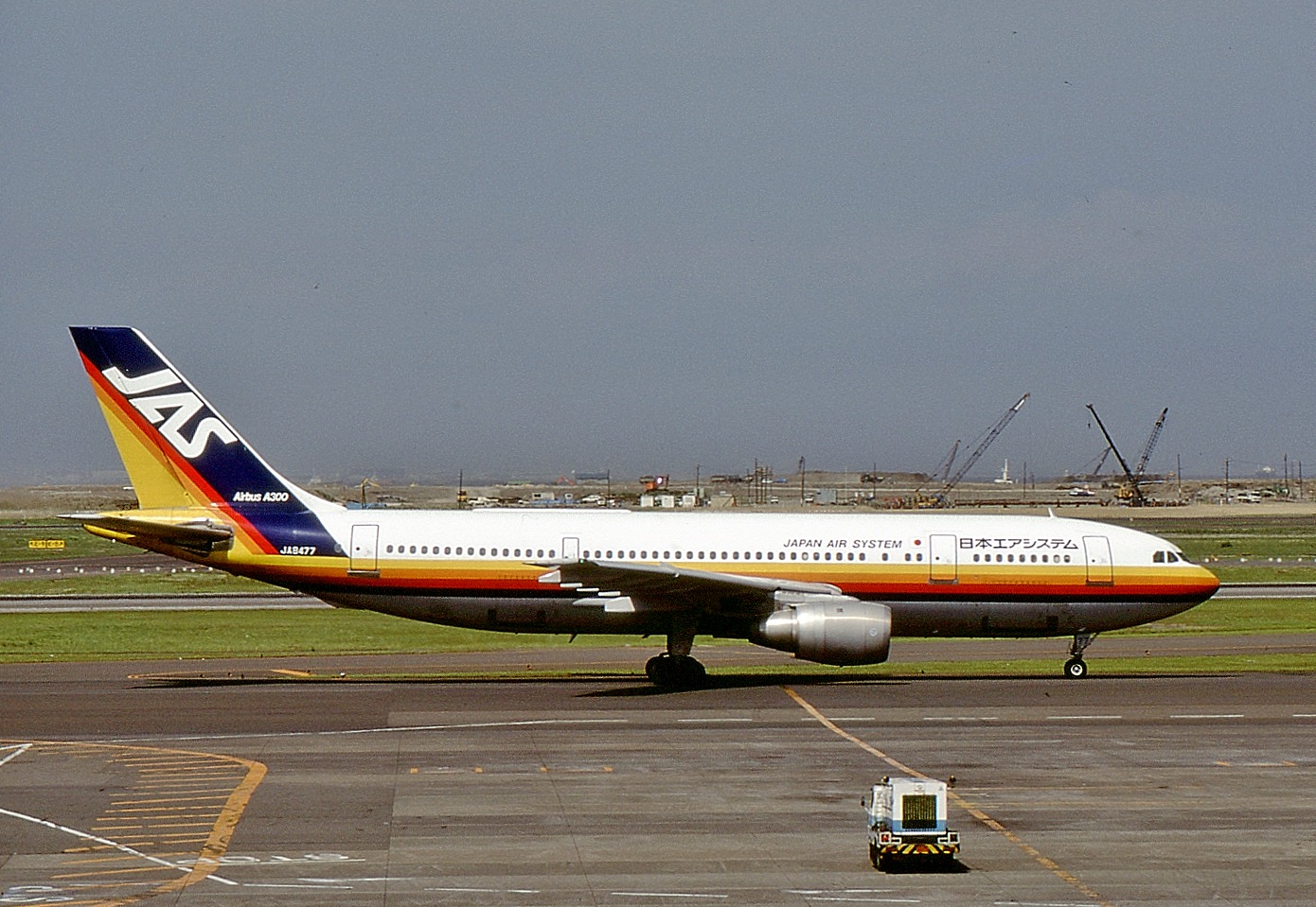 Japan Air Syatem JA8432 DC9-41 cn 47615/751 Haneda(HND) 25.Jul.1989