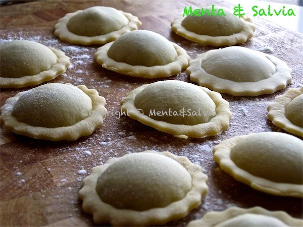 Pasta tools - Round Ravioli Cutter Professional tool made in Italy ...