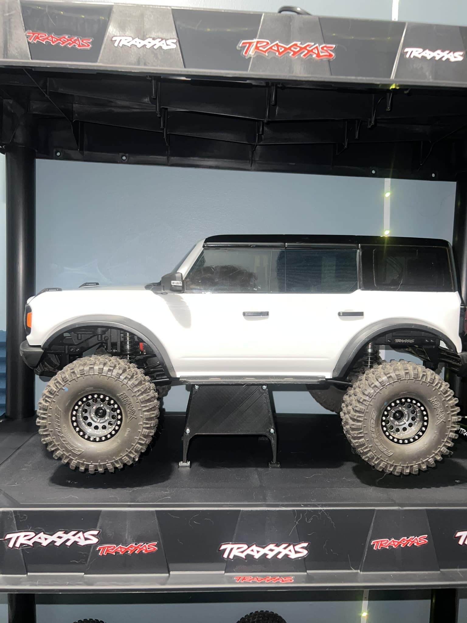 Custom 3D Display Stand For TRX-4M 1/18 Scale RC Bronco & Defender – With TRX4M Logo