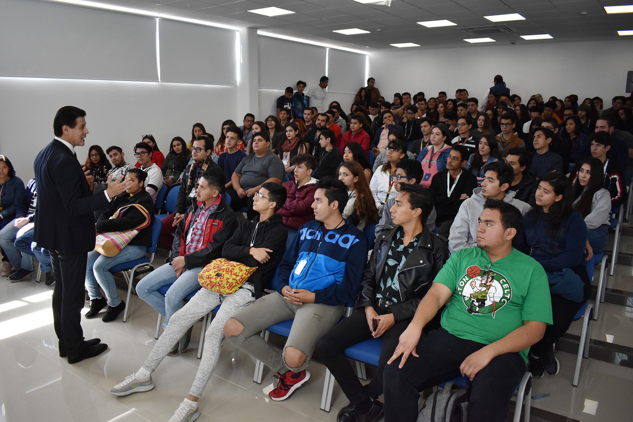El Dr. Jorge Guillén, Rector de la UT Metropolitana de Aguascalientes ...