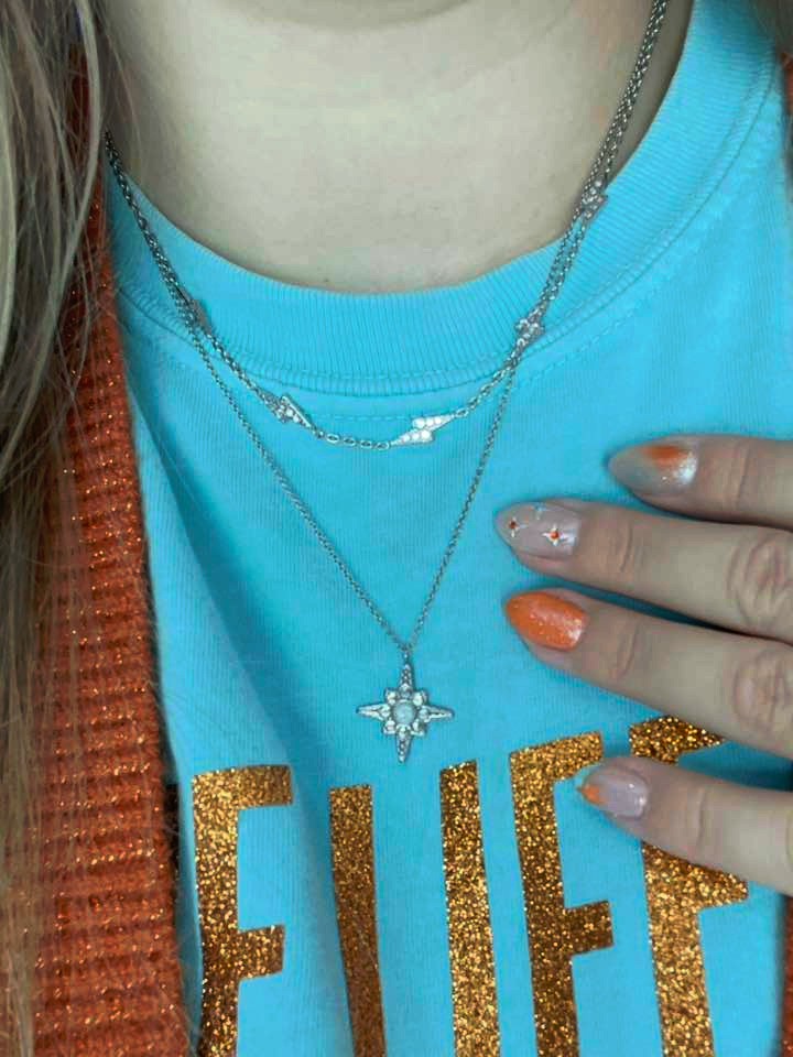 What are the Taylor Swift deluxe jewelry sets and corresponding CDs?