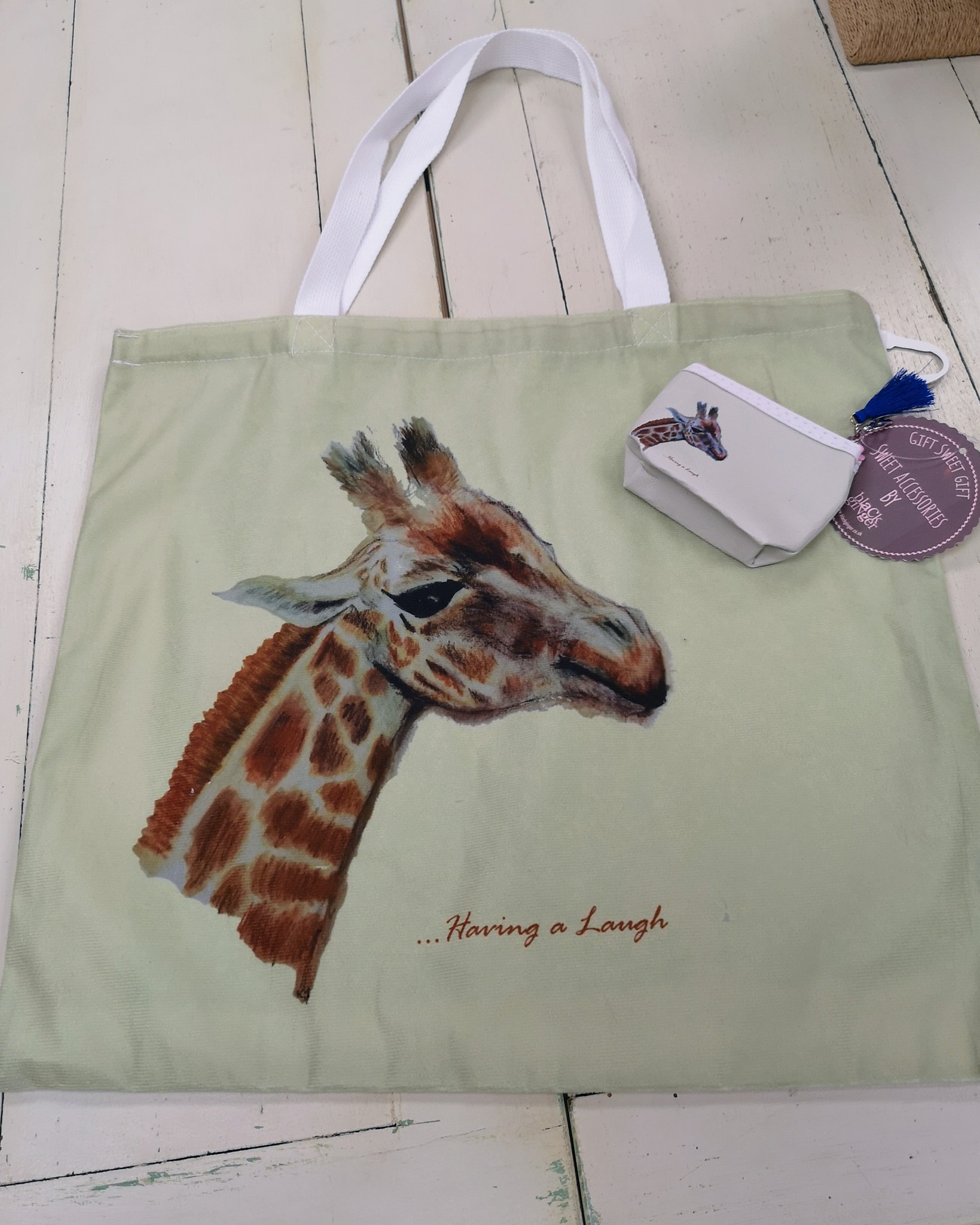 Majestic Giraffe Backpack – Where Adventure Meets Timeless Style 🎒🦒