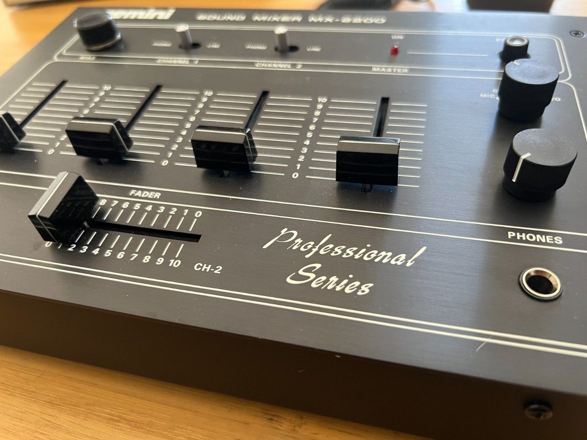 Gemini MX-2200, a staple at many parties in the late 80's